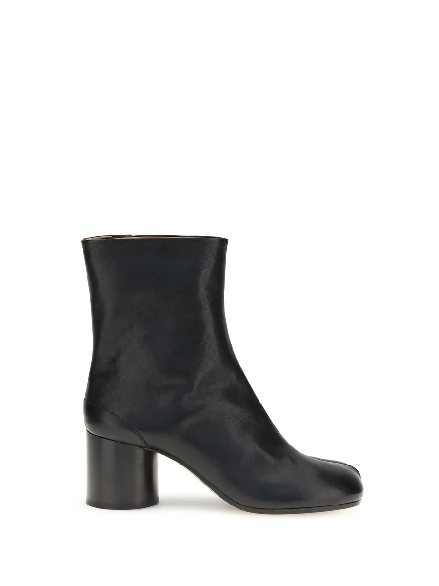 Maison Margiela 100% lamb leather ankle boot in black