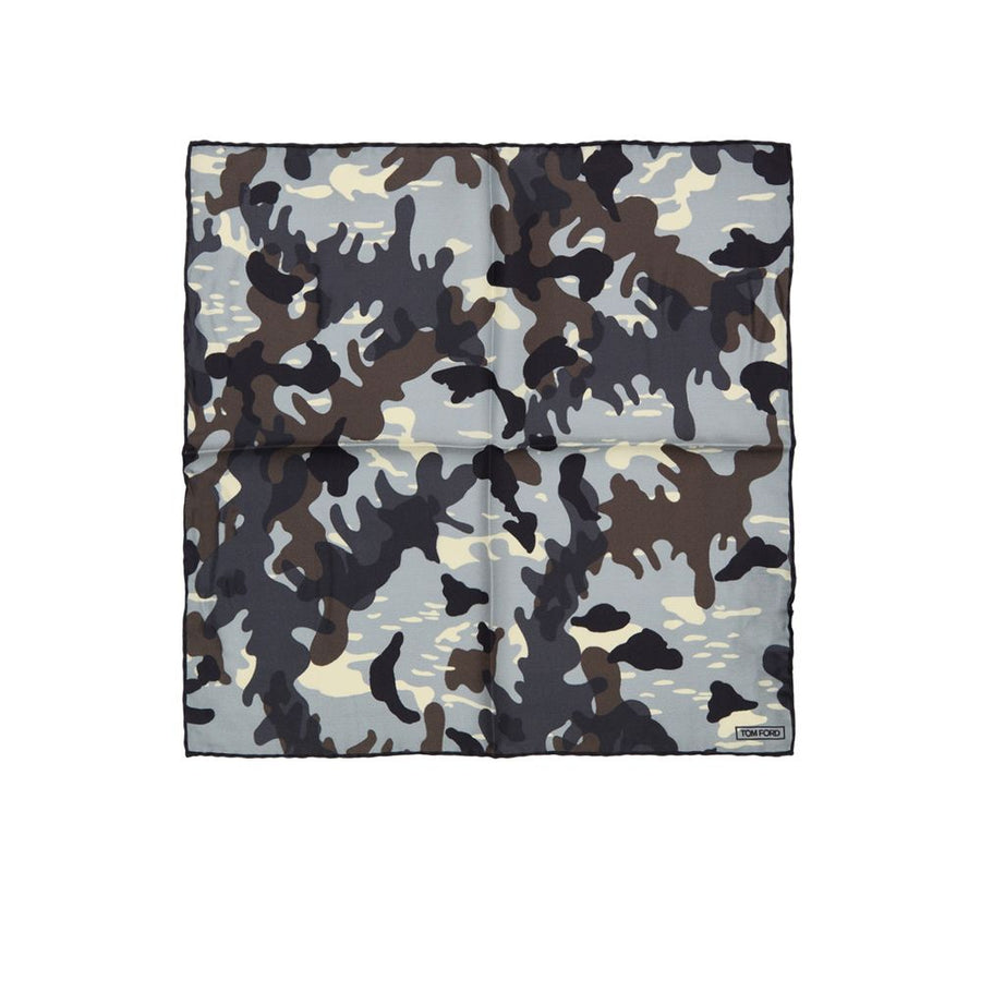 Tom Ford 100% Silk pocket square in gray