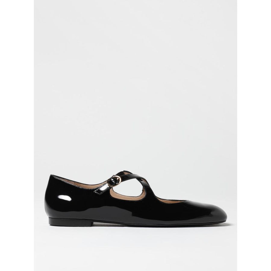 Stuart Weitzman flat in black