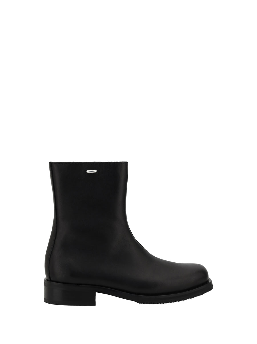 Our Legacy 100% Calf Leather Bos Taurus ankle boot in black