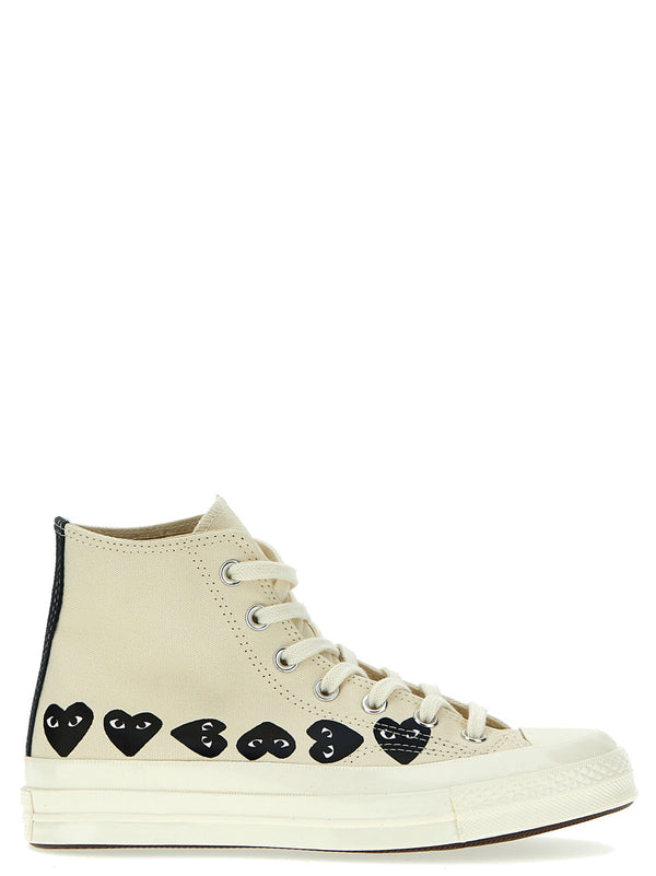 حذاء سنيكرز بنقشة قلوب من Comme Des Garçons Play كانفا — كشمري