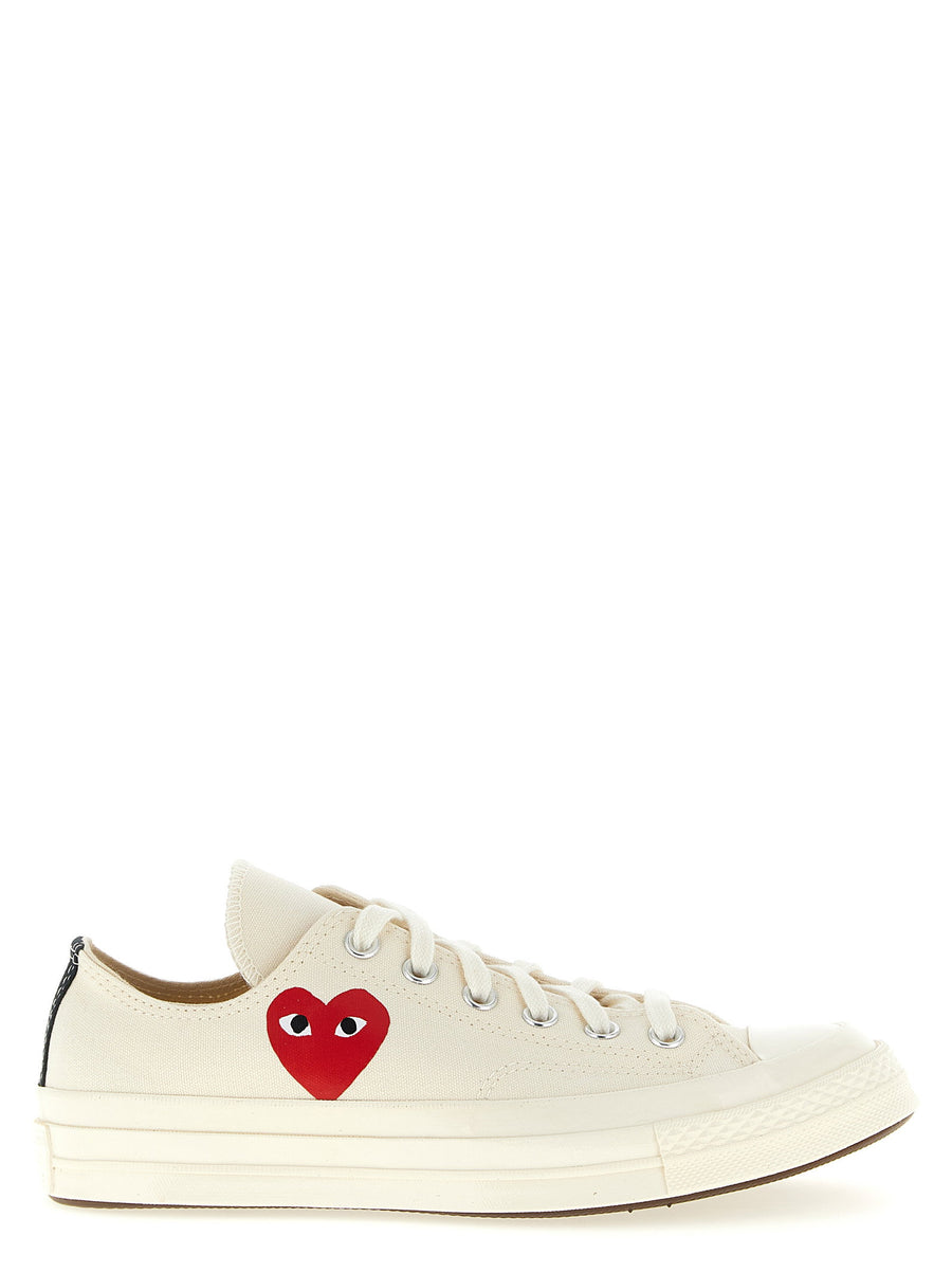 حذاء سنيكرز بنقشة قلوب من Comme Des Garçons Play كانفا — كشمري