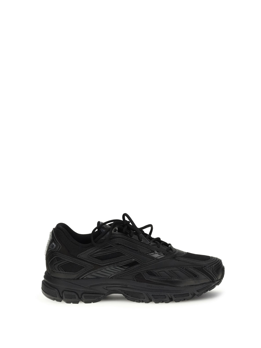 Reebok Upper: 20% cotton sneaker in black
