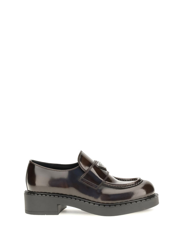 Prada Upper: 100% Calf leather; Sole: 100% Rubber loafer in brown