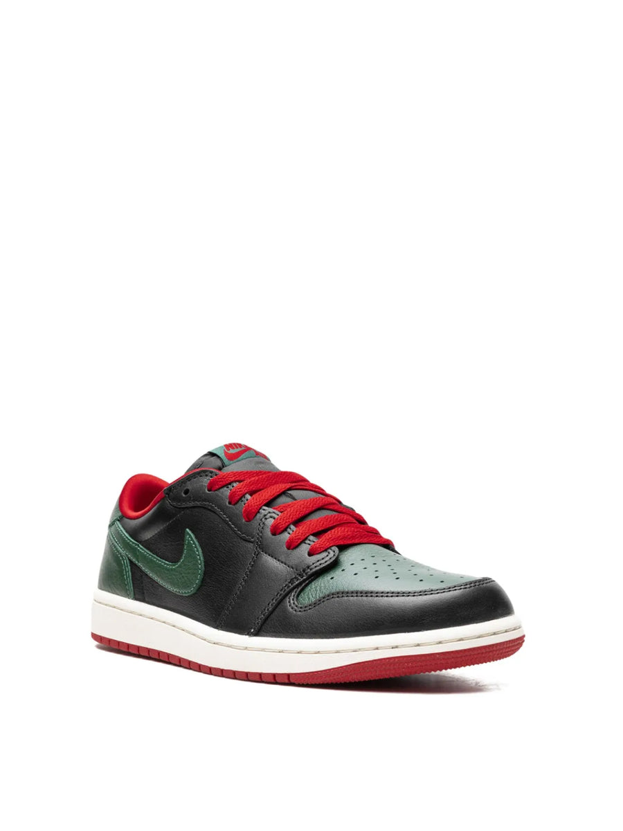 Nike Leather sneaker in black