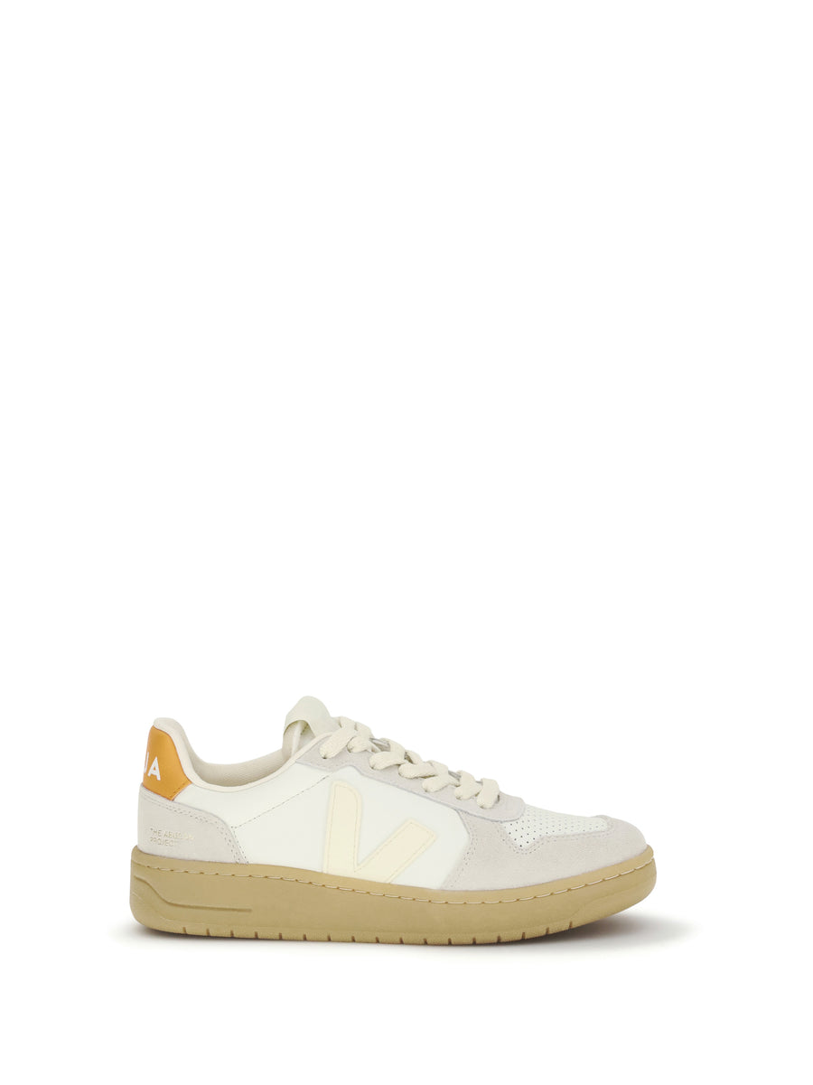 Veja Upper: 100% calf leather; Sole: 100% rubber sneaker in beige