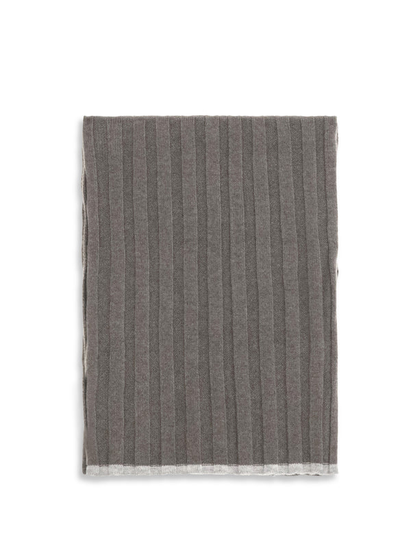 Brunello Cucinelli 100% Cashmere scarf in gray