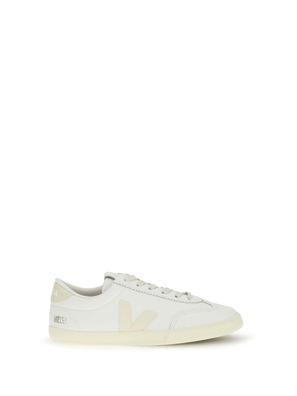 Veja Upper: 100% calf leather; Sole: 100% rubber sneaker in white