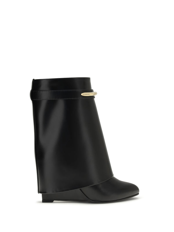 Givenchy 100% Calf leather Bos Taurus ankle boot in black