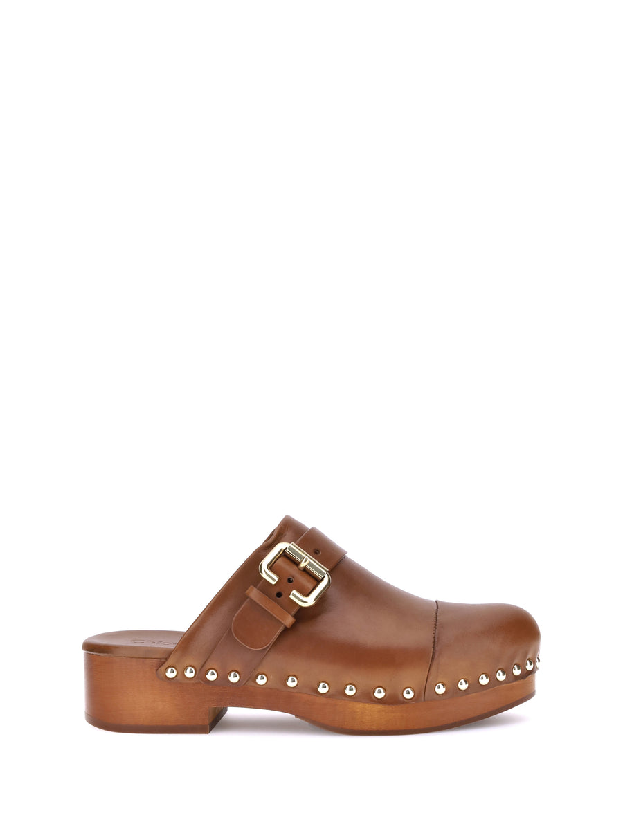 Chloé Upper: 100% calf leather; Sole: 100% rubber mule in brown