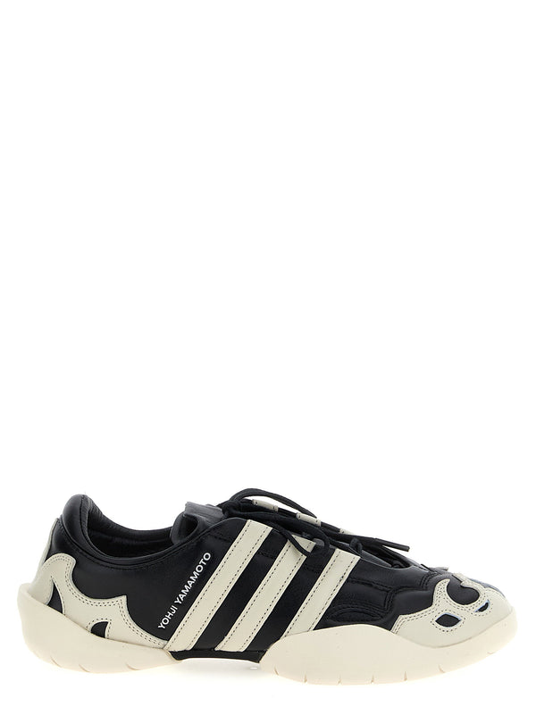 حذاء رياضي Y-3 Regu 2002 — أسود
