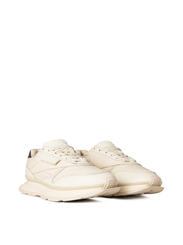 Reebok Leather sneaker in white