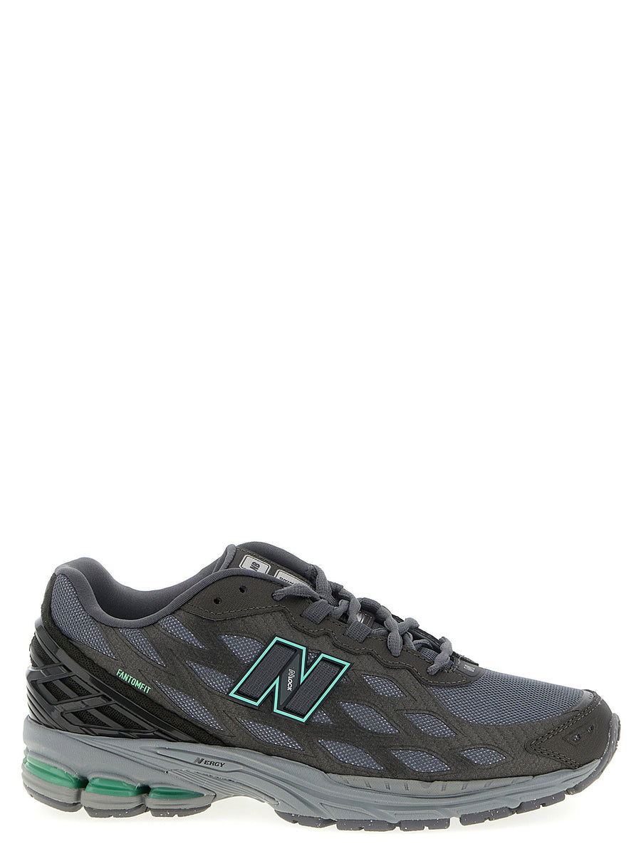 New Balance Sneaker — Grey