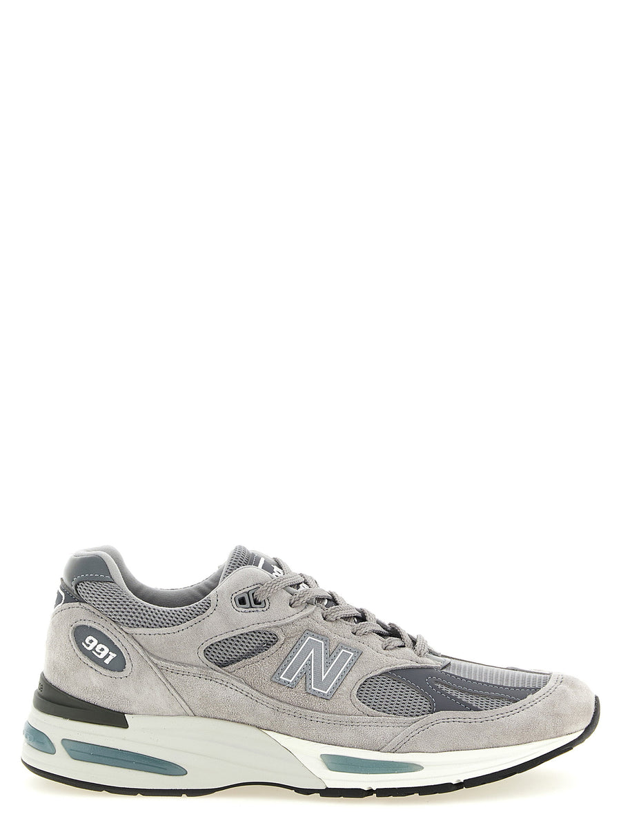 New Balance Sneaker — Grey