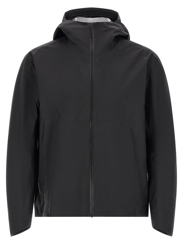 جاكيت Veilance مقاوم للماء بتقنية Gore-Tex من جاكيت — أسود