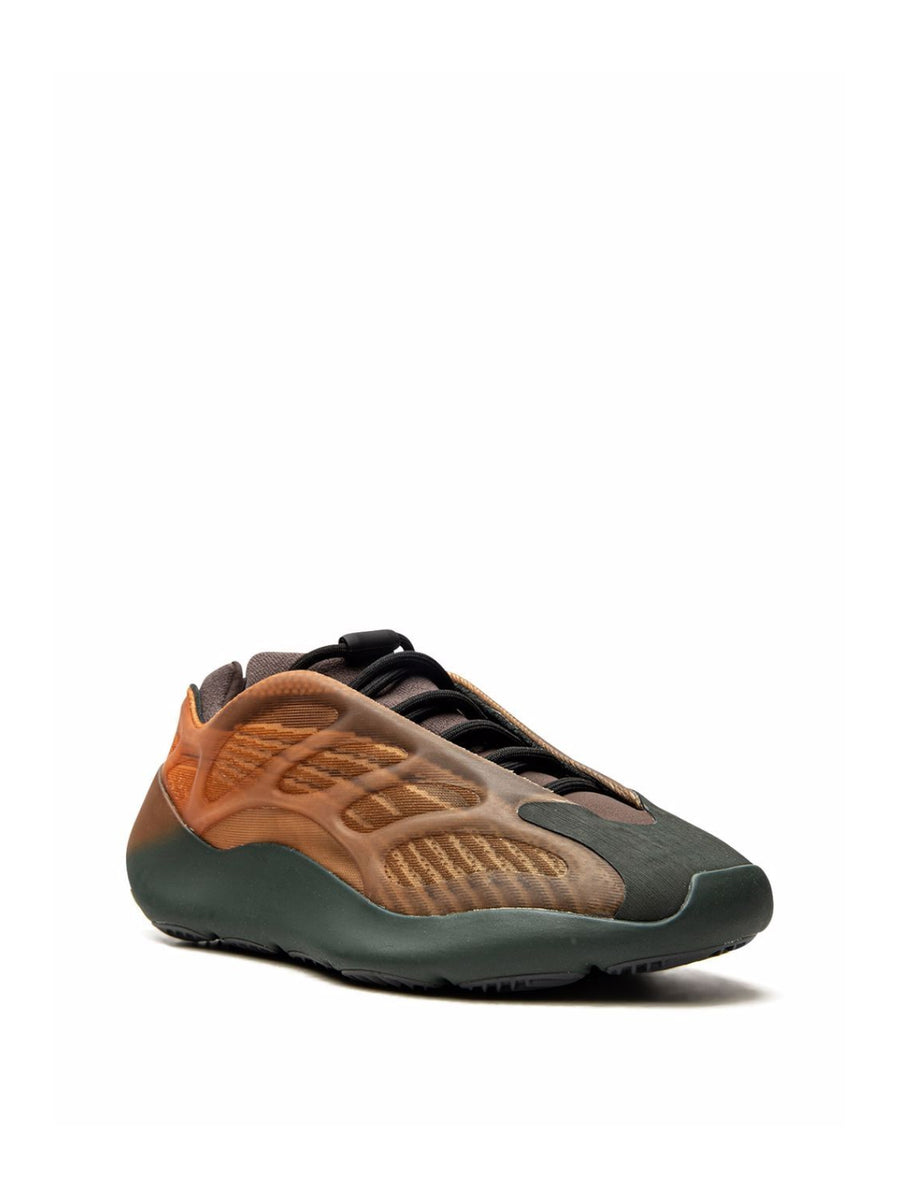 Yeezy 700 V3 Sneakers — Brown
