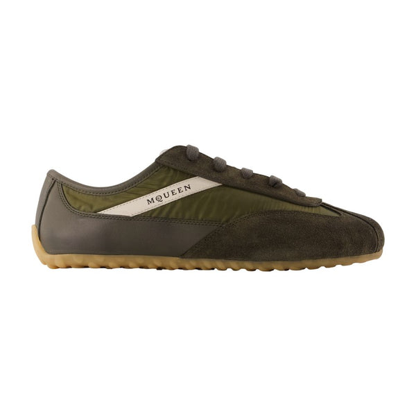 Alexander McQueen Calfskin sneaker in green