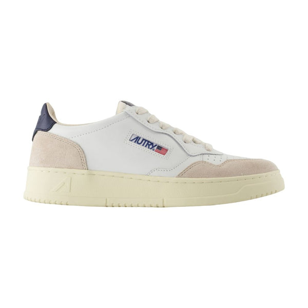 Autry Calfskin leather sneakers in white