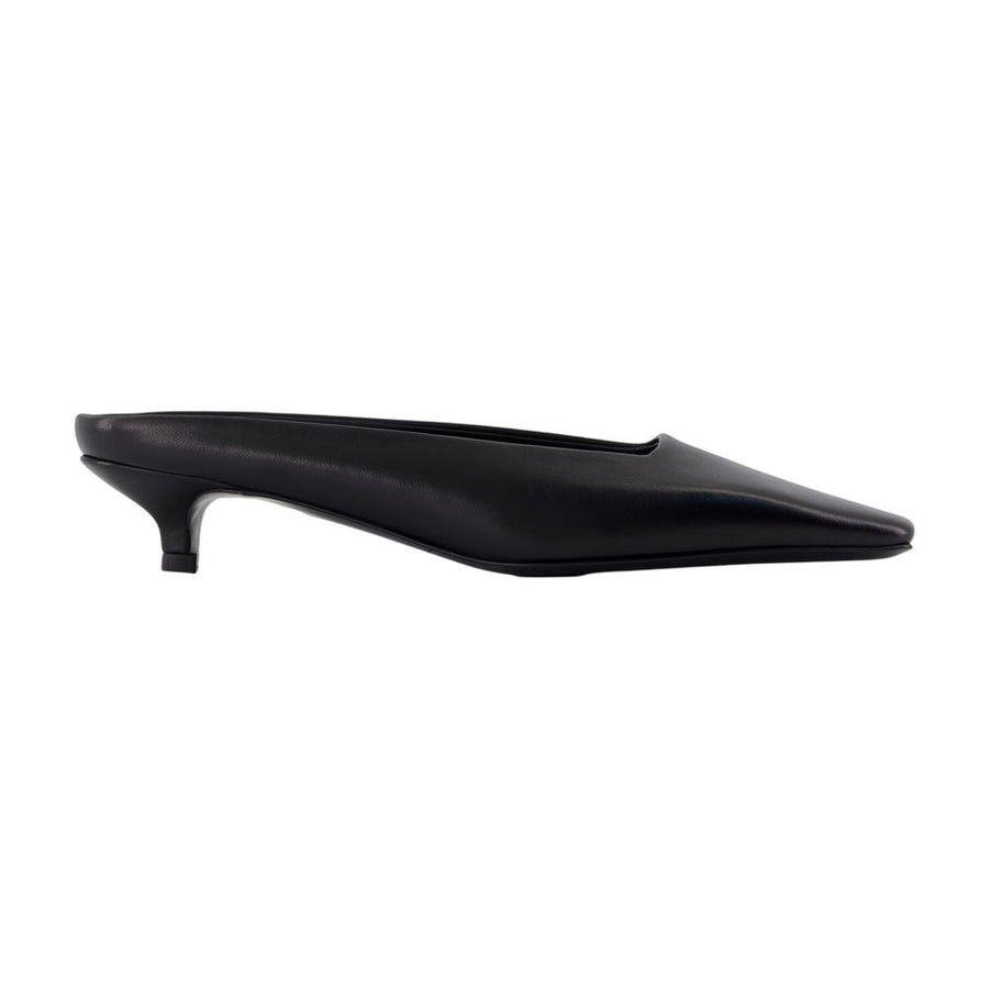 Toteme calfskin kitten pump in black