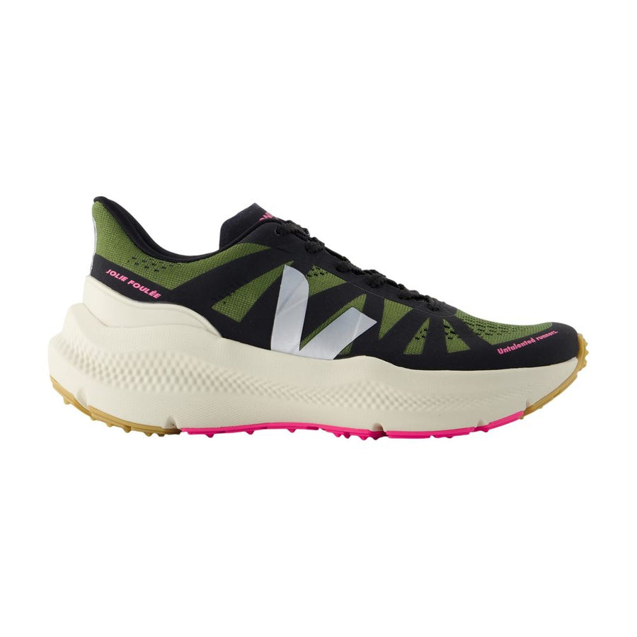 Veja Mesh and synthetic upper sneaker in green