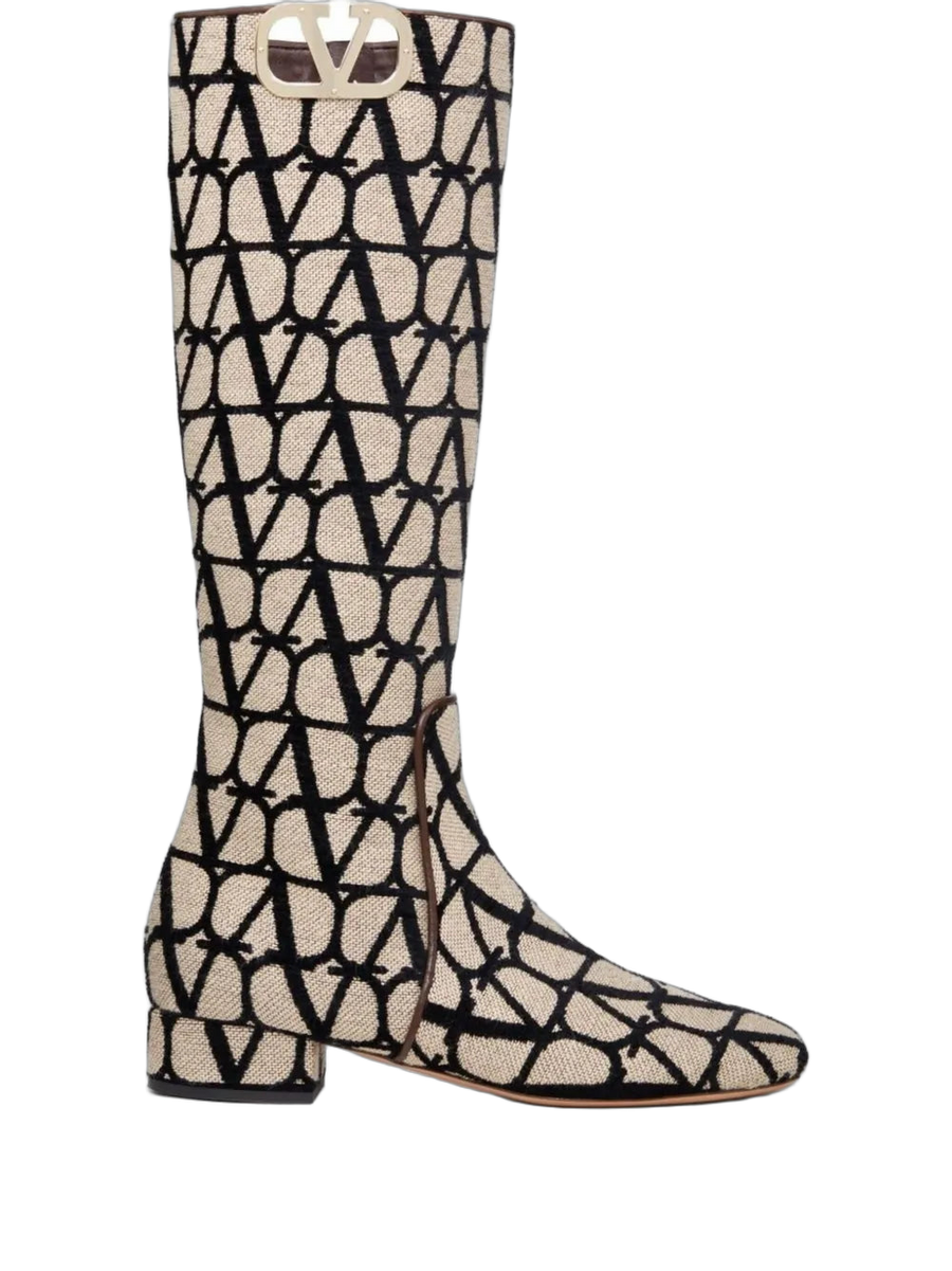 Valentino Garavani Goatskin/lambskin boot in beige