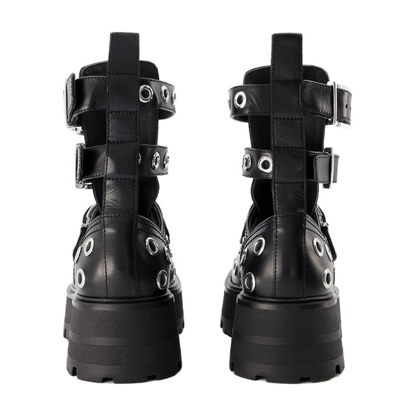 Alexander McQueen Leather ankle boot in black
