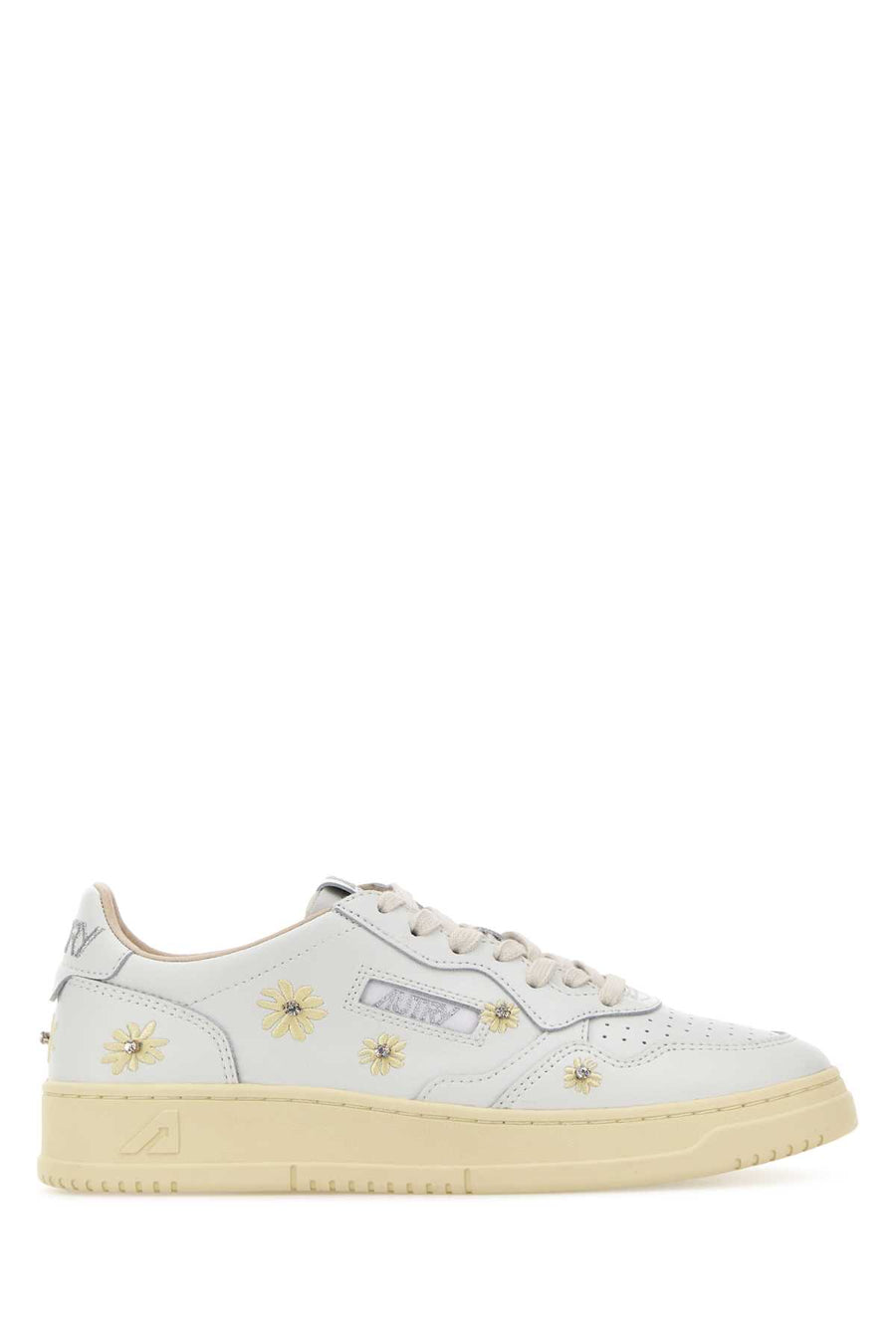 White Leather Medalist Sneakers Leaembflowwhtrut