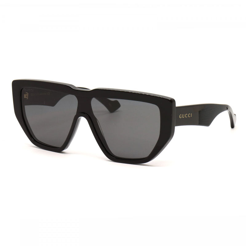 Gucci sunglasses in black