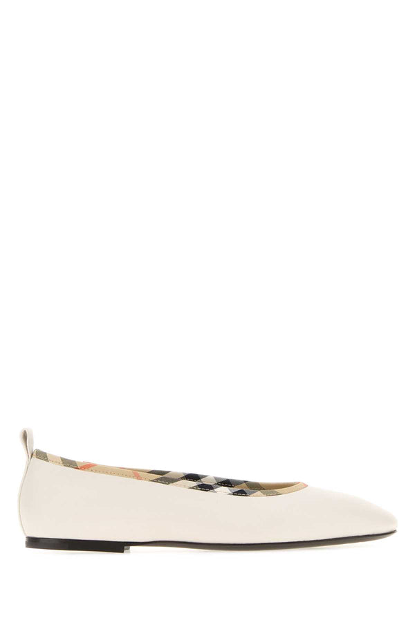 Burberry Robin Exterior: 100% Lamb; Interior: 100% Leather; Sole: Leather ballet flat in beige
