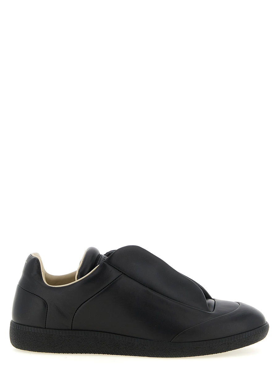 Maison Margiela 100% calfskin leather sneaker in black