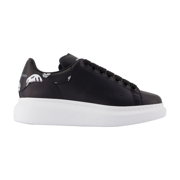 Alexander McQueen calfskin sneaker in black