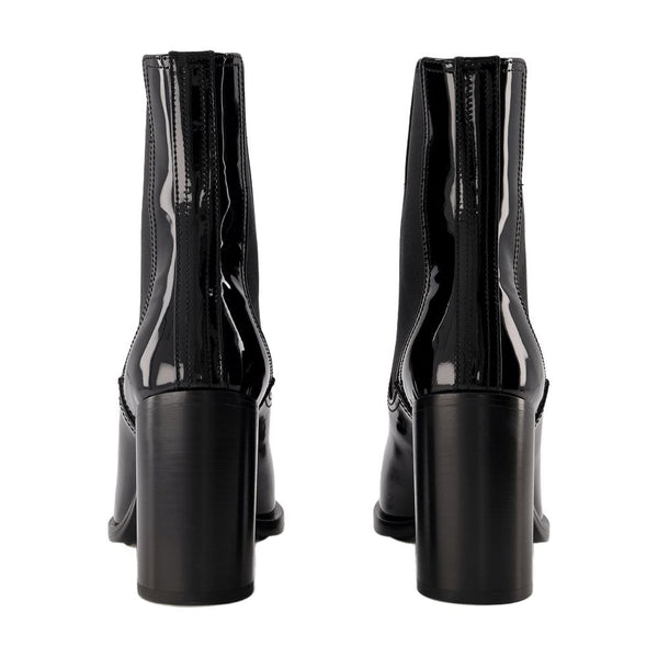 Alexander McQueen Leather boot in black