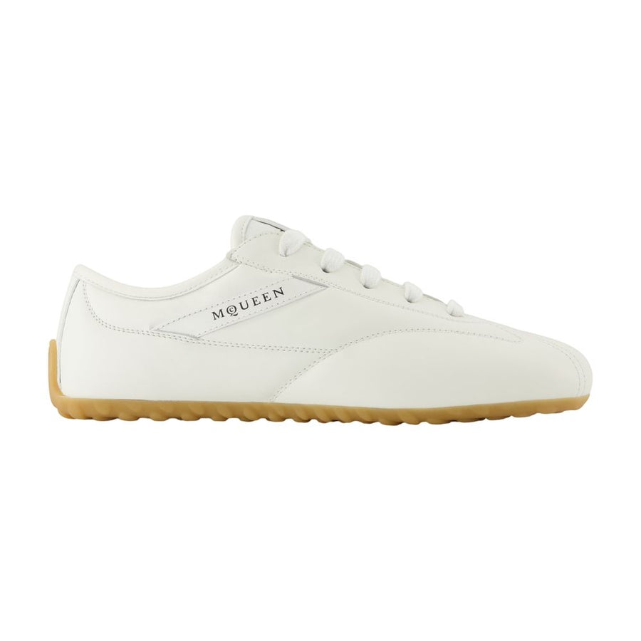 Alexander McQueen calfskin sneaker in white