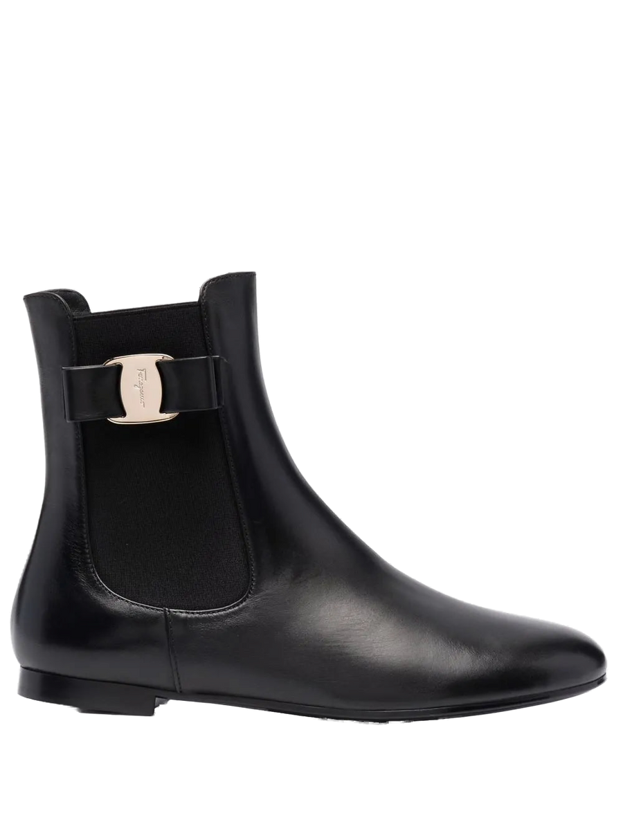 Ferragamo Calf leather chelsea boot in black