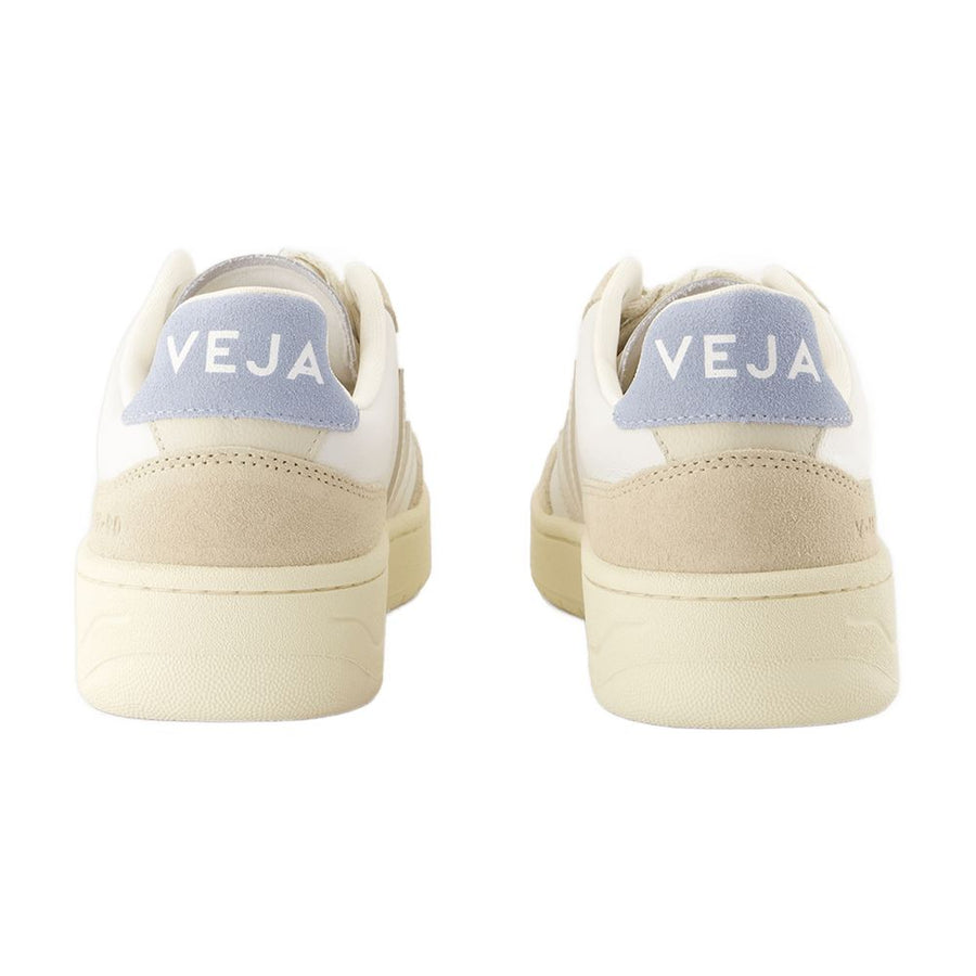 Veja Calfskin leather sneaker in white