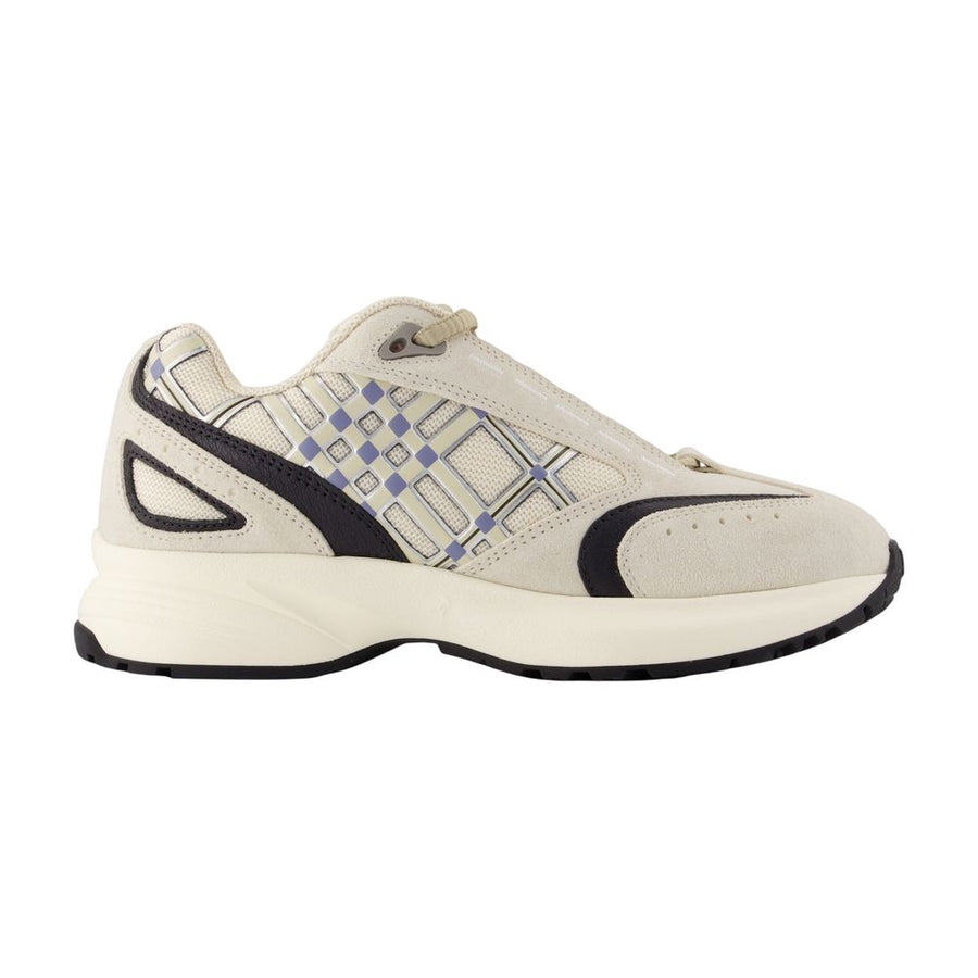 Burberry calfskin sneaker in white