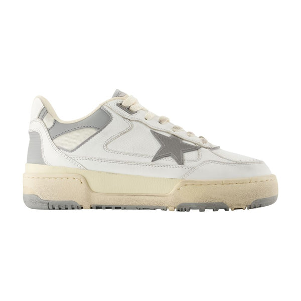 Golden Goose Deluxe Brand Cowhide leather sneaker in white