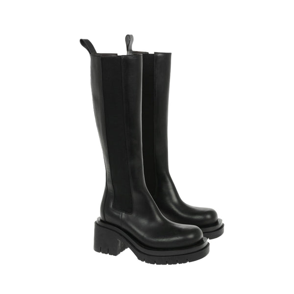 Bottega Veneta Leather boot in black