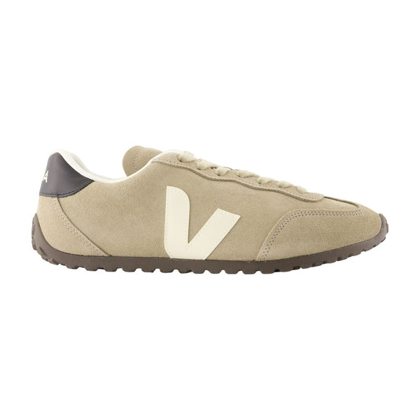 Veja Calfskin sneaker in beige