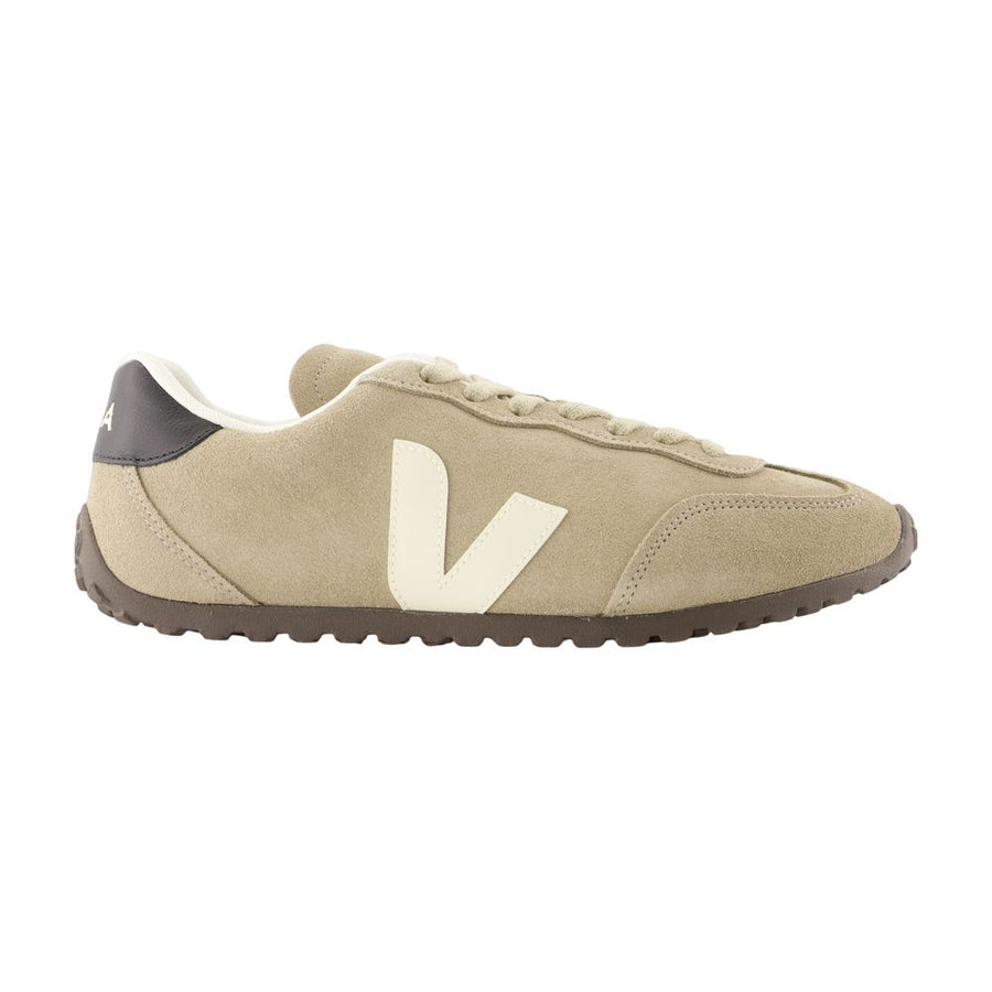 Veja Calfskin sneaker in beige