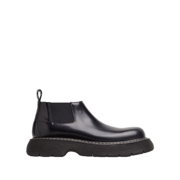 Bottega Veneta Leather boot in black