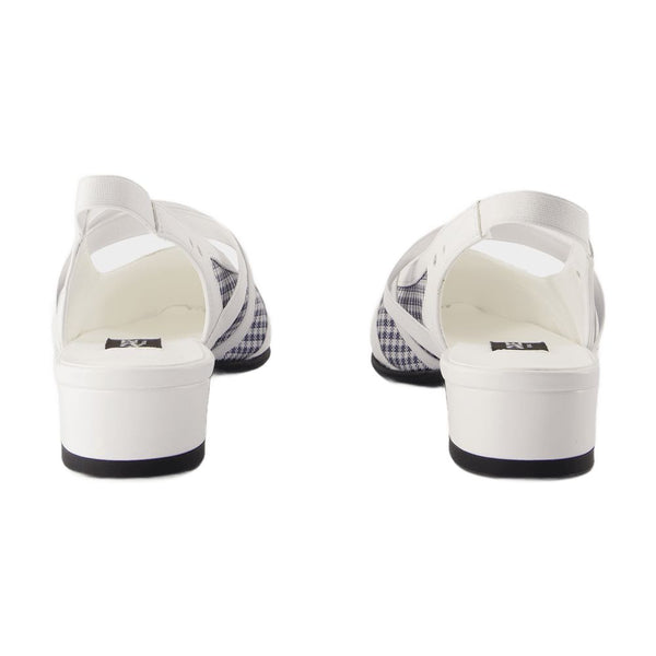Carel calfskin flat in white