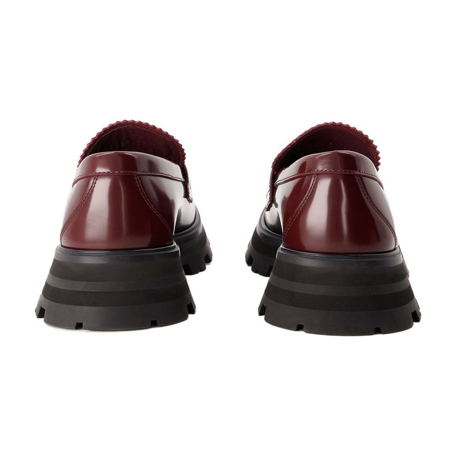 Alexander McQueen Leather loafer in burgundy