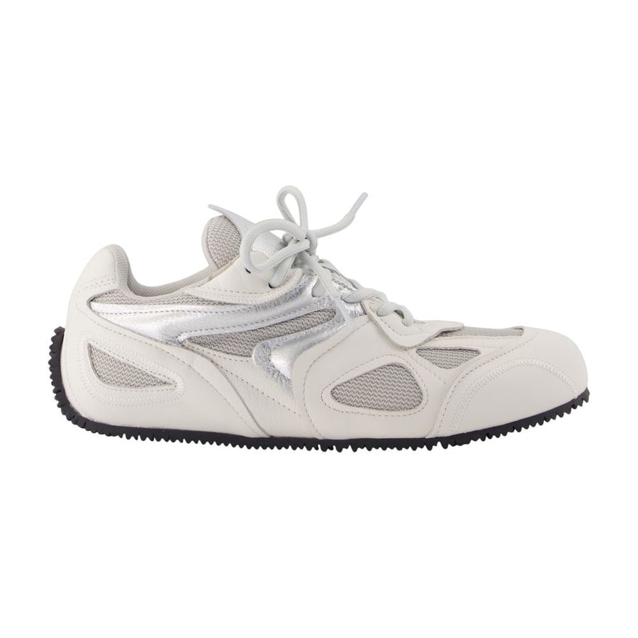 Axel Arigato Calfskin sneaker in white