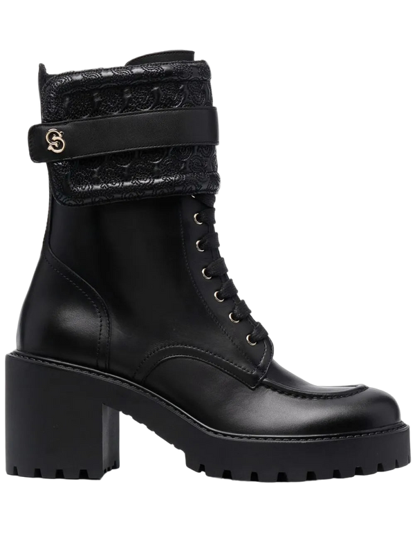Ferragamo Leather boot in black