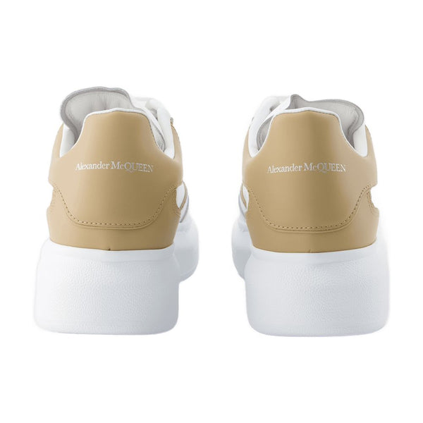 Alexander McQueen Calfskin sneaker in white