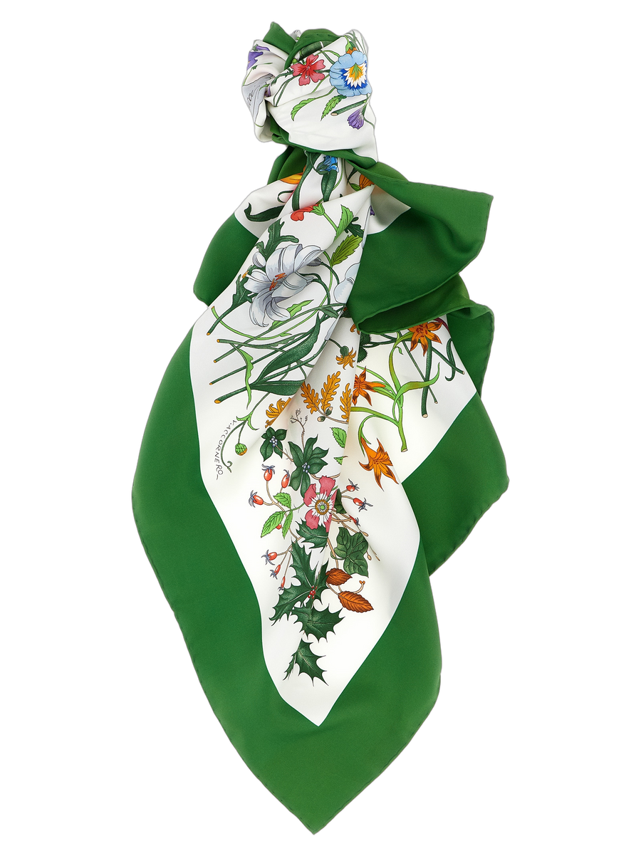 Gucci 100% Silk scarf in green
