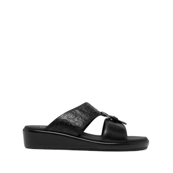 Ferragamo Leather sandal in black