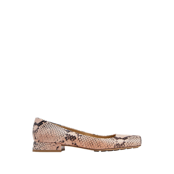 Bottega Veneta Leather ballet flat in pink