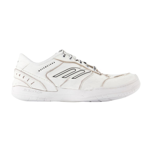 Balenciaga Calfskin leather sneaker in white